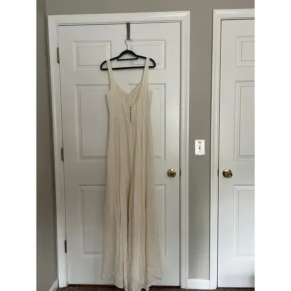 NWT Reformation Lecce Wedding Dress (flaw - see description) Size 6 - Picture 6 of 10